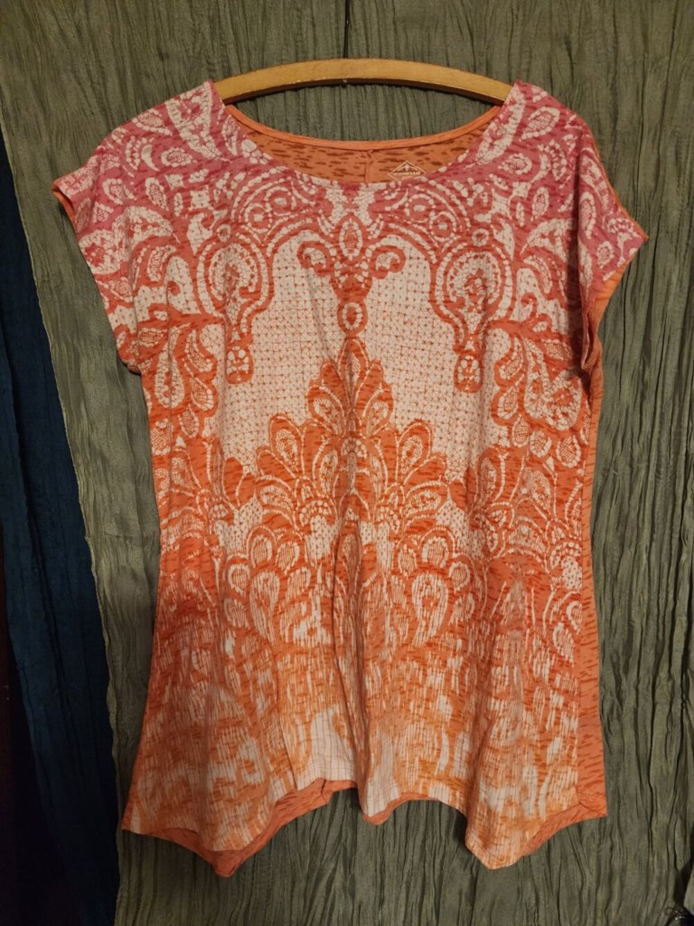 St. John's Bay Coral Paisley Print Burnout Short Sleeve Top Medium